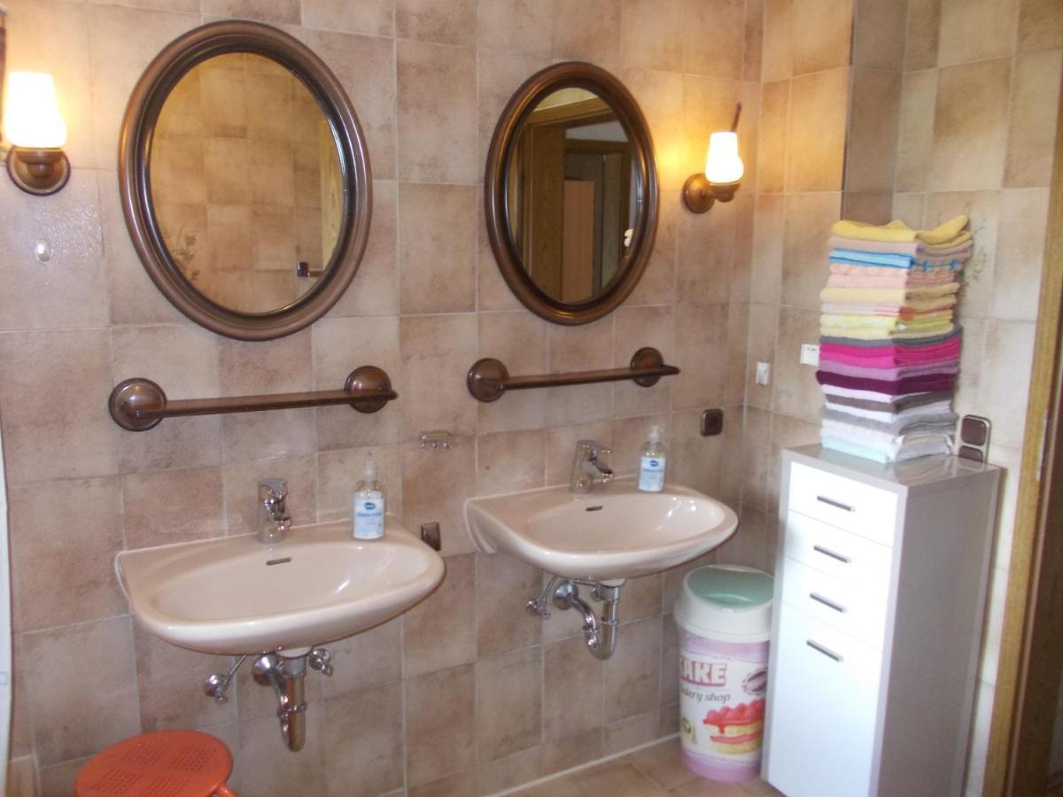 Xxl Apartment, 10 Beds, 4 Sleep-Rooms, 140Qm, 2 Wc, 2 Shower && Bruckmühl Exteriör bild